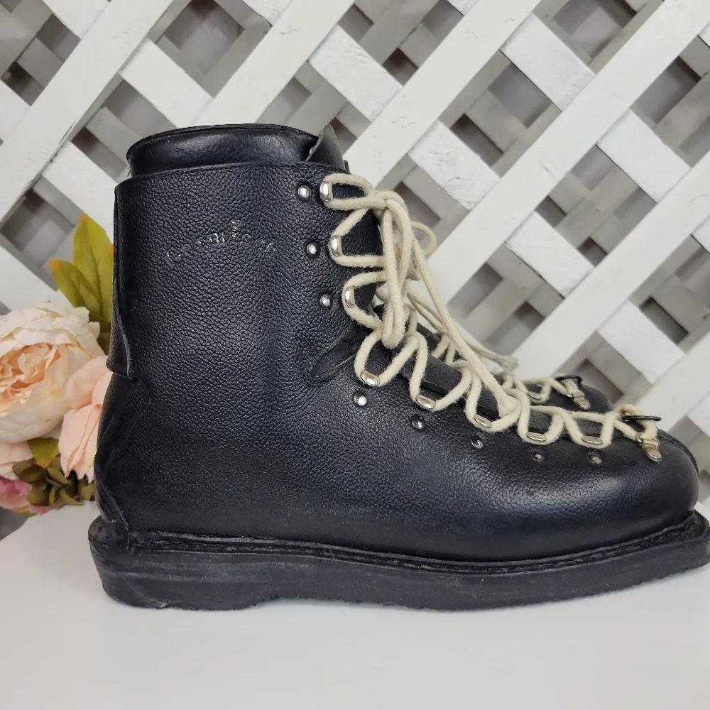 Vintage Garmisch Leather Cross Country Ski Boots Made in Germany Size 9